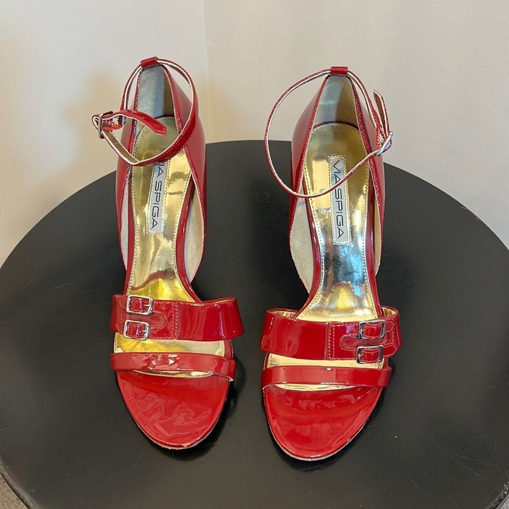 Via Spiga Red Patent Leather Peep Toe Heels Pumps Sandals Size 6
